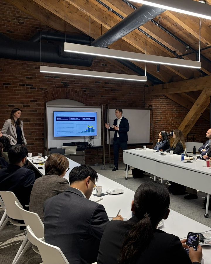 Présentation des tendances 2026 devant les participants, janvier 2026